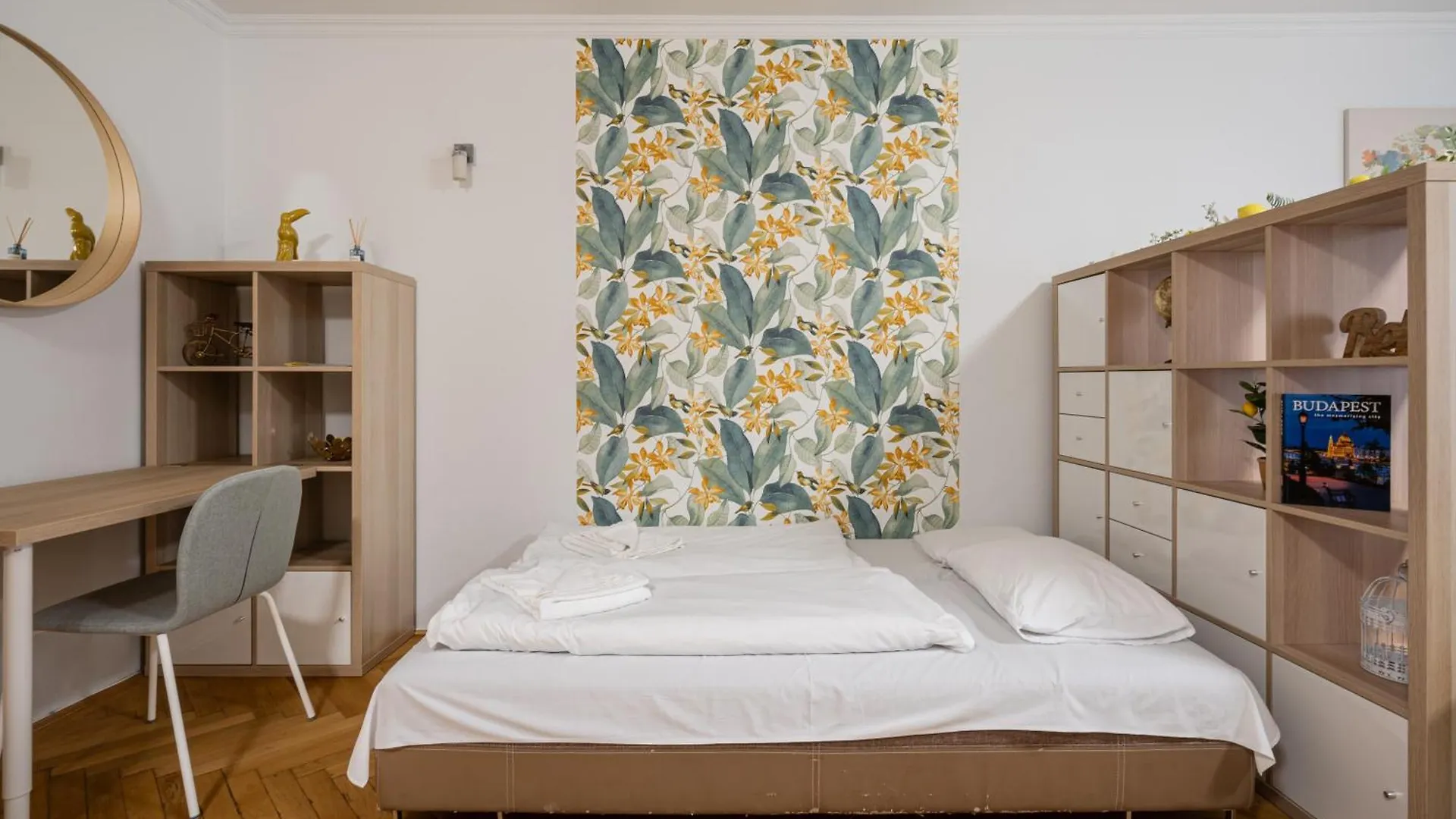 Moonlit Muse Studio Home Budapest Appartamento